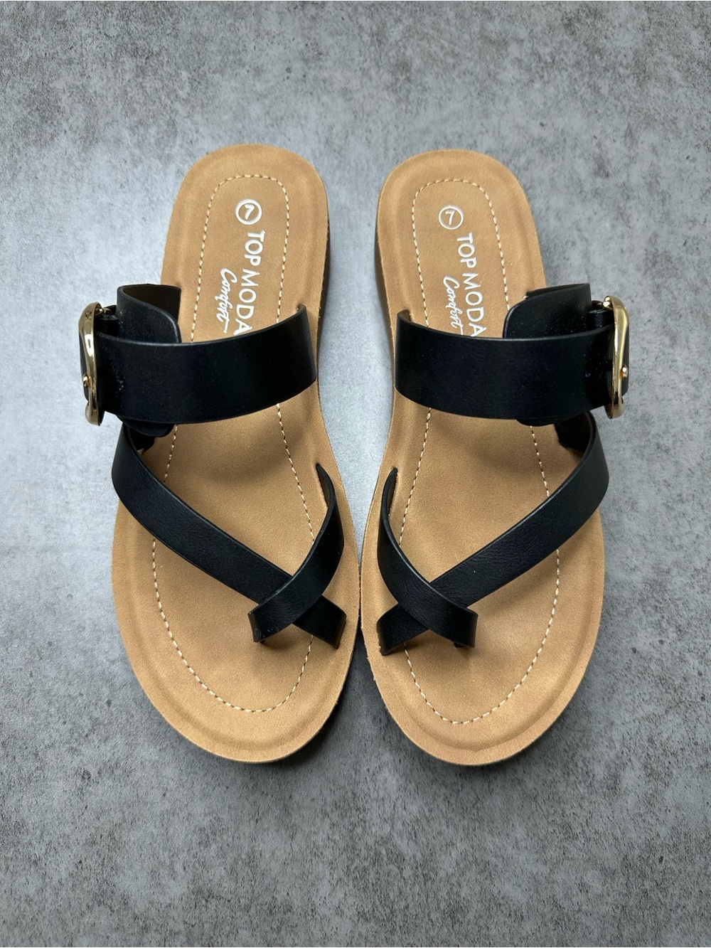 TOP MODA Black Leather Cross-Strap Thong Sandals with Gold Buckle - Size 7